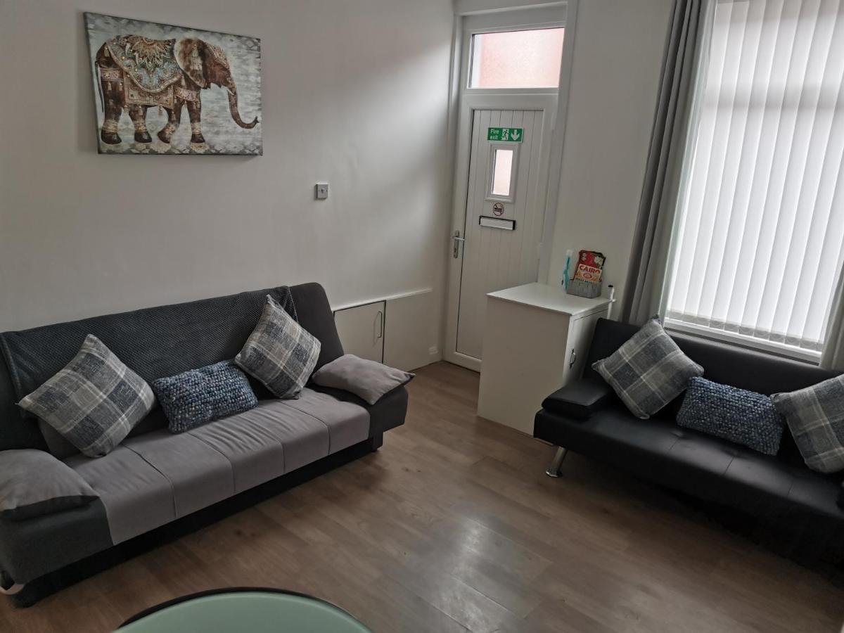 Welcome Home - Close To Town Centre - Full Holiday Home Blackpool Exteriör bild